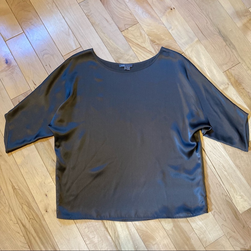Vince Silk top gray dolman sleeve metallic size small